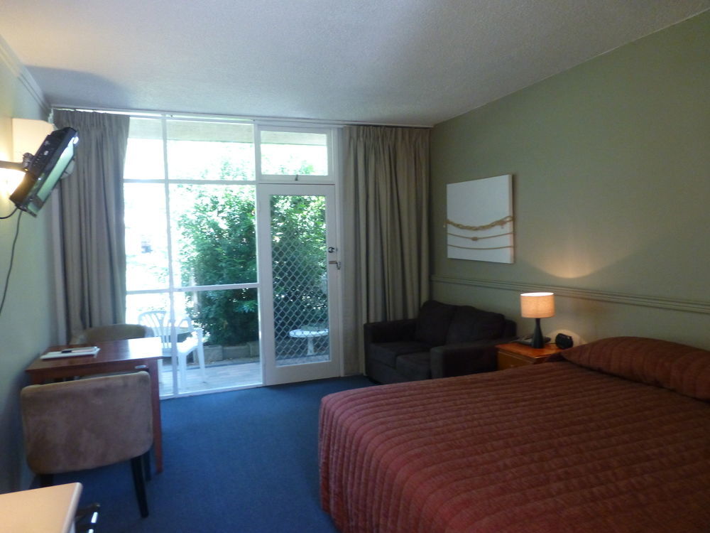 Artesian Spa Motel Мори Экстерьер фото